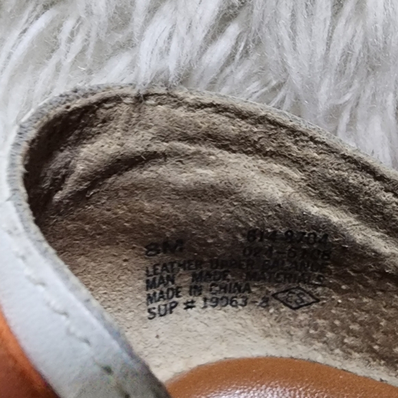 Vintage leather Cabin Creek flats/shoes sz 8 white with tan and green - Picture 2 of 2